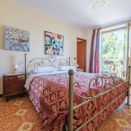 Holiday home Tommaso E Martina Savoca